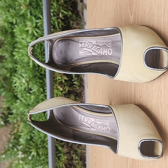 SALVATORE FERRAGAMO suede peep toe heels Size 6 - Picture 2 of 13